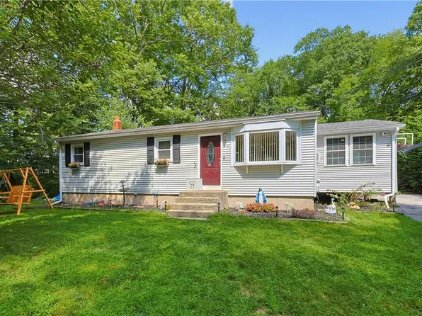 417 Lake Washington Dr, Glocester, RI 02814