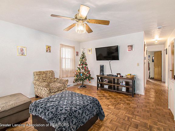 4th image of 207 N Deerfield Ave