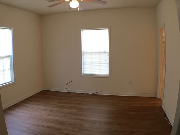 2nd image of 558 Navajo Dr