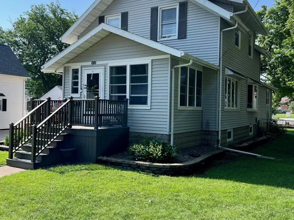 202 2nd Ave NE, Clarion, IA 50525