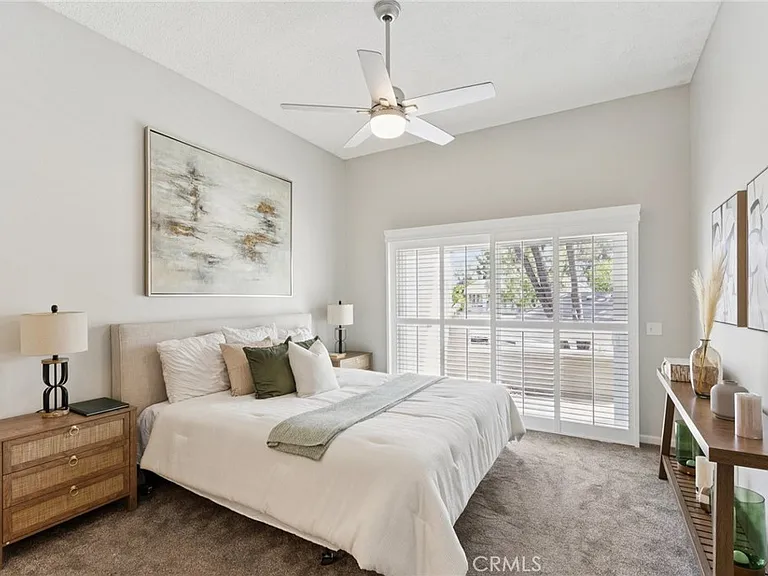 26107 McBean Pkwy — Photo 15