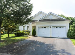 18 Dapplefields Ct, Lakewood, NJ 08701