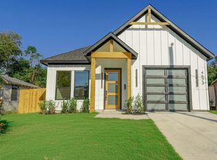 7953 Hull Ave, Dallas, TX 75216