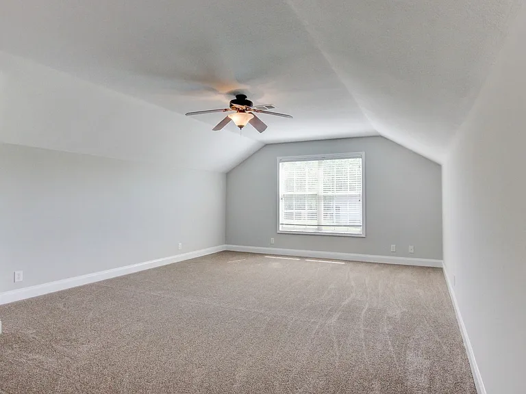 1384 Borrowdale Dr — Photo 33