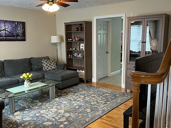 2nd image of 700 Justin Dr Unit 5