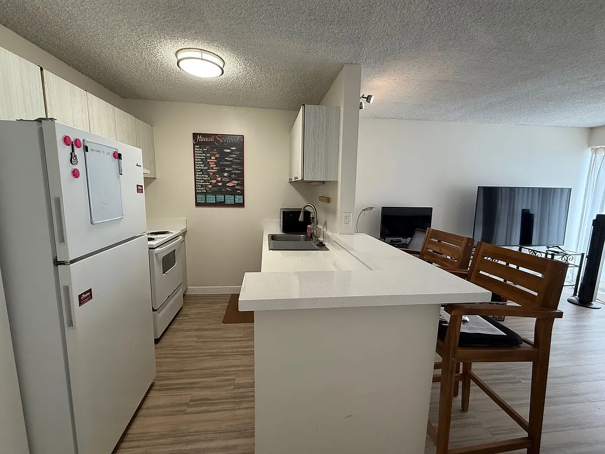 Building Photo - 725 Piikoi St #603