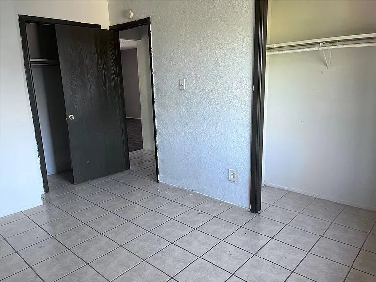 4910 Pepper Ln #D — Photo 15