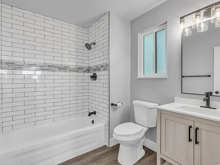Upstairs bathroom