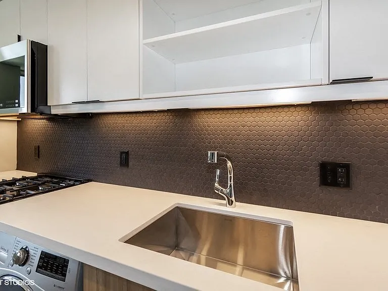 Carver and Slowe Apartments — Photo 32