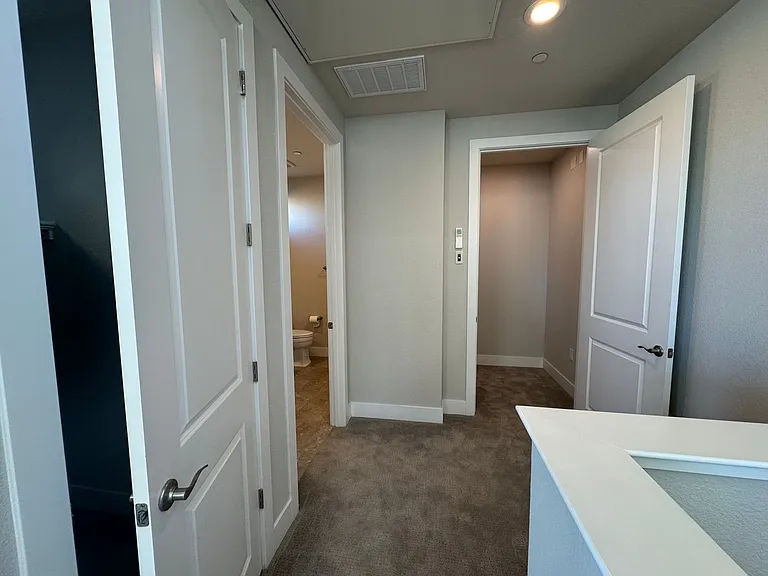 1684 Spring St — Photo 36