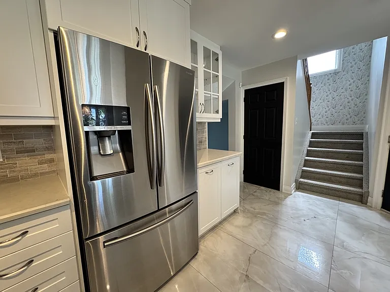 212 Churchland Dr — Photo 8