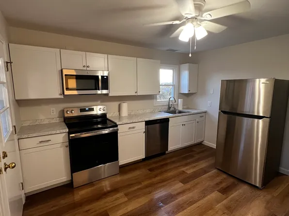 34 Fort St #33-2, Groton, CT 06340