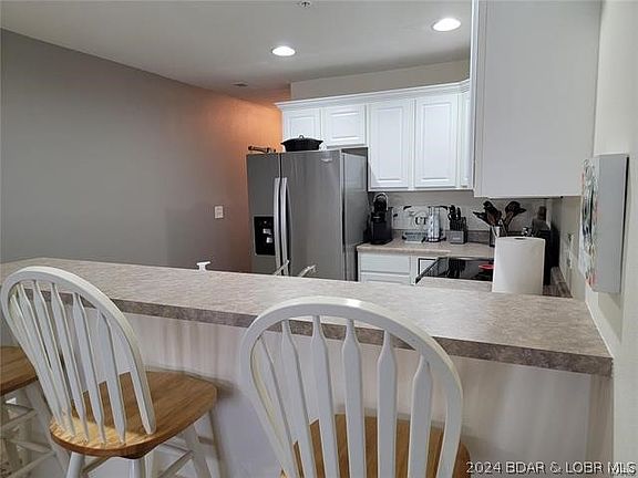 5th image of 72 Park Pool Dr #1A