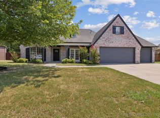 8813 N 127th Ave E, Owasso, OK 74055