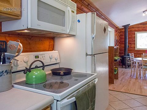 3rd image of 551 Mountain View Dr