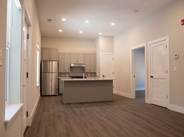 45 Diana St #201
