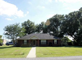 522 S 37th St, Nederland, TX 77627