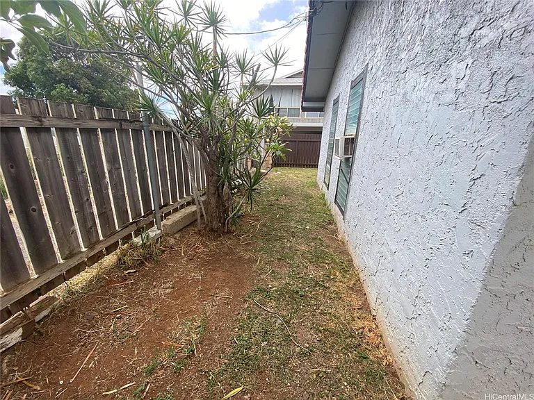 84-1111 Lahaina St #A — Photo 17