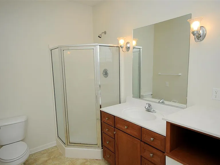 1101 Tenbury Pl — Photo 20