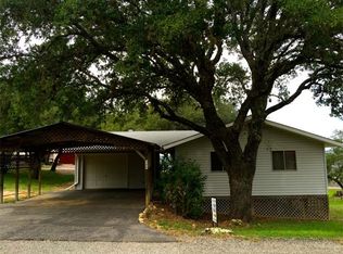 200 Ridge Dr, Spicewood, TX 78669