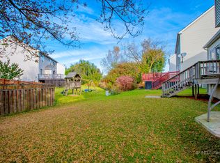 54 Snapdragon Ct, Romeoville, IL 60446