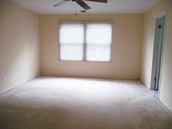 4th image of 25 Sea Court Ln #25
