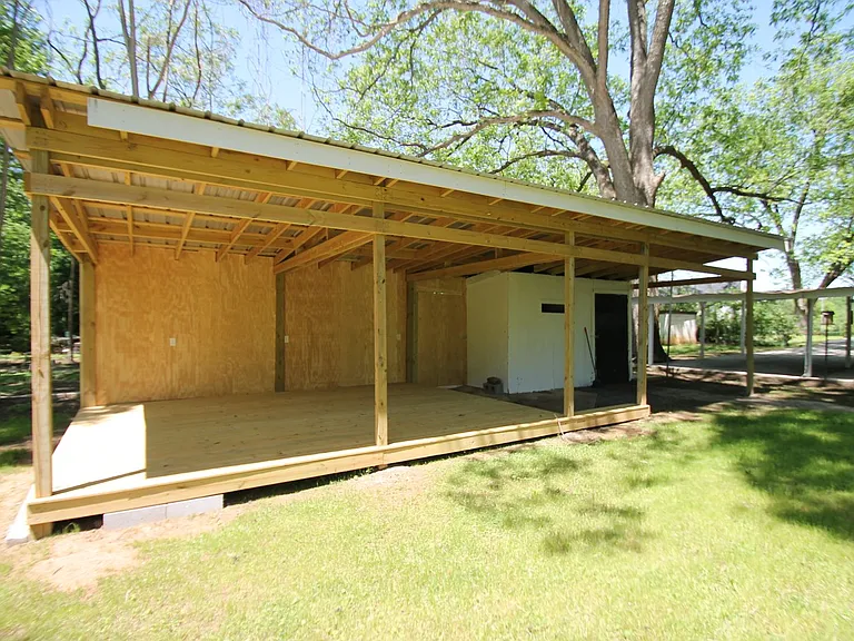 1004 Anderson Rd S — Photo 52