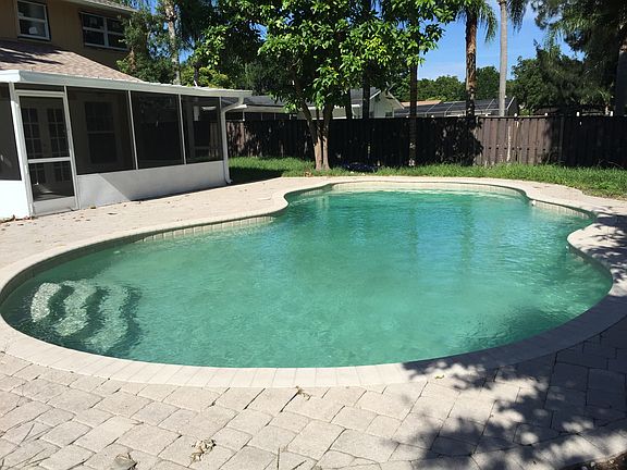 5th image of 1560 Coachlight Way