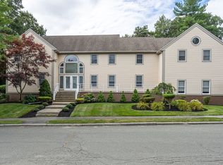 27 Emily Ln, Peabody, MA 01960