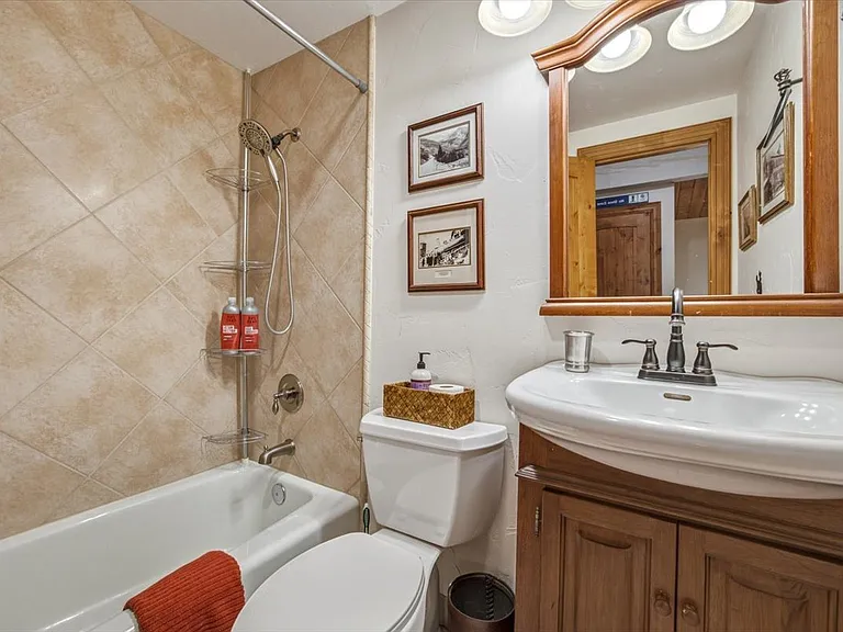 2586 Davos Trl — Photo 15