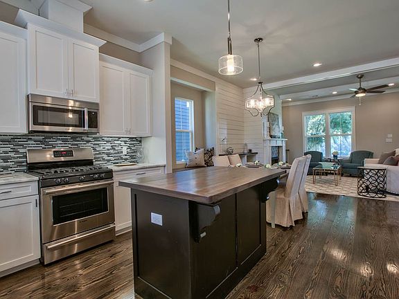 2nd image of 3573 Esplanade Way