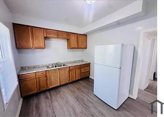 5th image of 3616 W 47th St