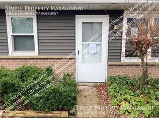 650 East St APT 3, Coopersville, MI 49404