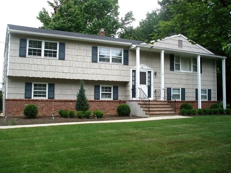 14 Murfield Dr photo 1