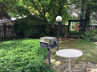 200 Hickory Rd, Akron, OH 44333