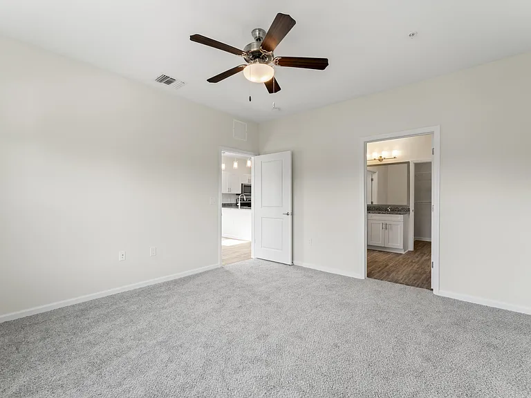Surf Apartments — Photo 7