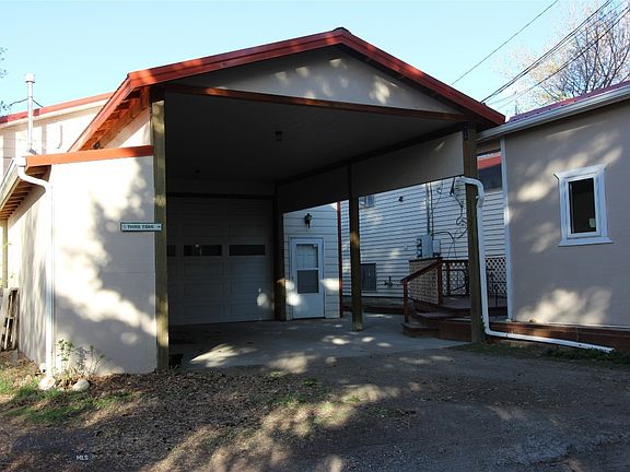 4th image of 717 W Montana St
