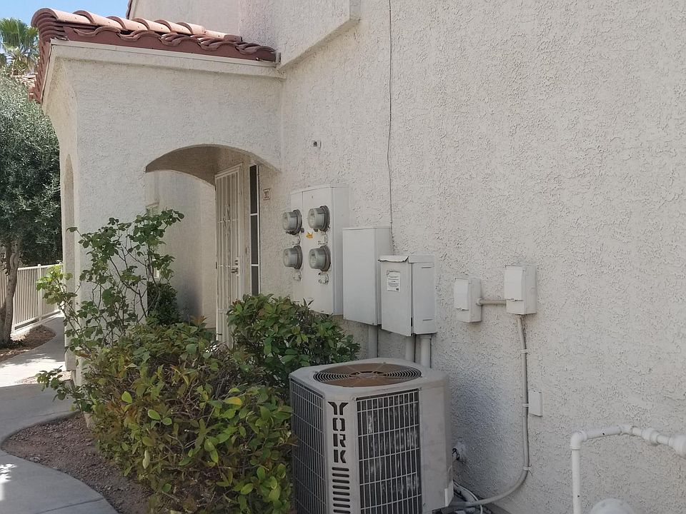 1st image of 1600 Davilla St Unit 202