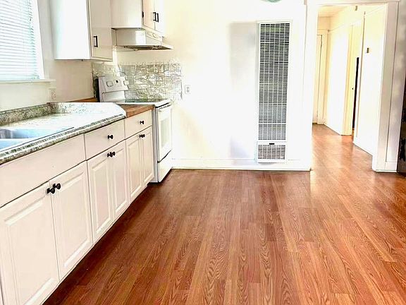 5th image of 550 A St