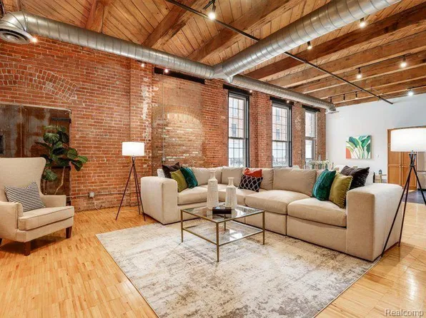 200 River Place Dr APT 13, Detroit, MI 48207