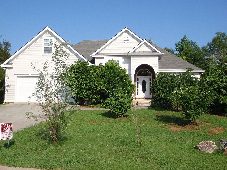 245 East Creek Bend