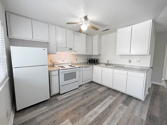 2nd image of 5632 Cypress Ave APT 10