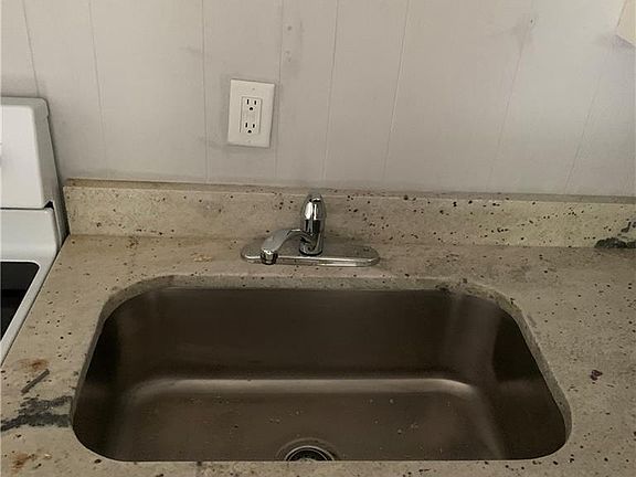 5th image of 2217 Cranford Ave