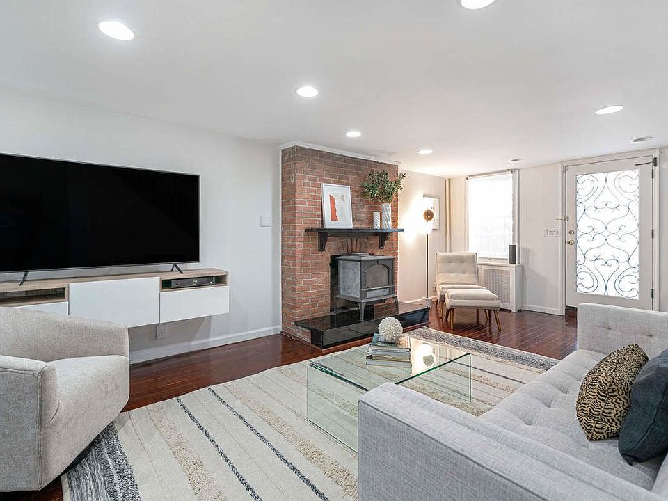 1st image of 240 7th St #A