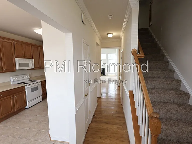 5805 Park Creste Dr — Photo 2