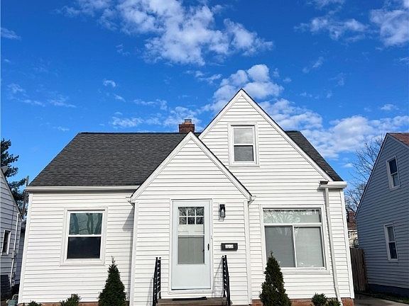 2nd image of 5212 Wood Ave