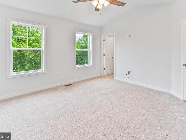 147 Olga Dr — Photo 21