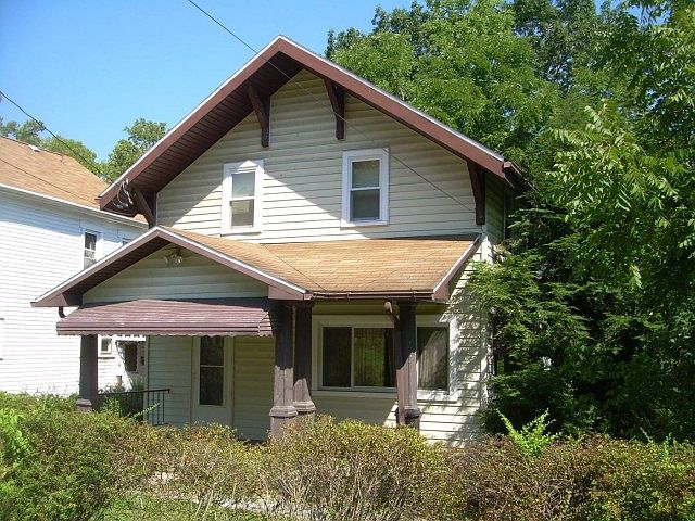 2nd image of 33 Trolley St