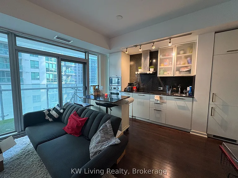 12 York St #406 — Photo 10