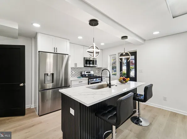 917 Reverdy Rd, Baltimore, MD 21212